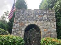 Jackson’s Stone Mountain Hideaway - B&B
