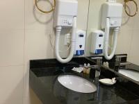 Apartment with Shower