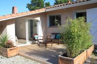 Grande maison familiale piscine et jardin - B&B