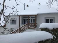 Hűvösvölgy Vendégház - B&B Lókút