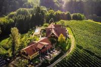 Weingut Essgut Schlafgut Sabathihof-Dillinger - B&B