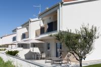 Beachfront Reiterer Villa V3 with Jacuzzi 30 meters from the Beach - CROWONDER LUXURY RENT - B&B