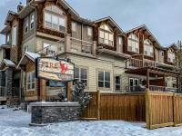 Spacious, Pet Friendly, Townhouse Hot Tub Perfect for Families! - B&B Canmore