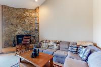 Granby Condo with Views - Ferienwohnung Granby