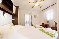 Chambre Triple avec Terrasse