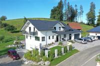 B&B Neukirch - Haus am See - Ferienwohnungen - Bed and Breakfast Neukirch