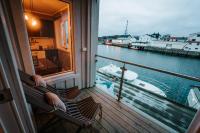Budget One-Bedroom Apartment with Harbour View & Balcony