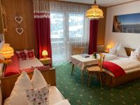 Quadruple Room with Mountain View