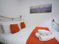 Beddoe Apartments Premier Lodge Eastleigh near Winchester and Southampton - Bed and Breakfast Eastleigh