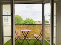Studio ScandiChic tout équipé centre-gare-rives-clinique à pied - B&B Caen
