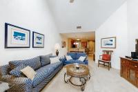 Colonnade Club 152 - B&B
