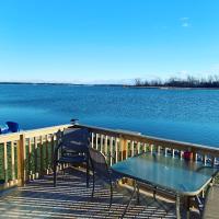 Bungalow - Water Front