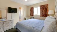 Carlton House Motel and Suites - B&B St. Pete Beach