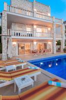 Lux Ketchy Villa , Heatable Infinity pool , Wifi , Sunset in Kalkan - B&B Kalkan