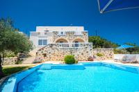 Villa de 3 dormitorios con piscina privada (2-6 adultos)
