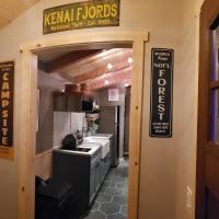 Entire Tiny Home close to cruise ship terminal Alaska Railroad and downtown Seward - Chambres d’hôtes Seward