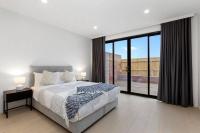 luxurious 4 Bedroom Ocean View Holiday House - B&B Apollo Bay