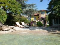 Villa Ondina - Wonderful villa with private beach and big garden - Ferienwohnung Salò