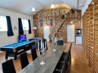 Extra Groot Appartement met 2 Slaapkamers en 2 Lofts - Eigen Badkamer en Kitchenette