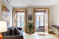 Charming Flat with Balconies Central Chiado District 2 Bedrooms & AC 19th Century Building - B&B Lisbona