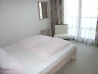 Familienapartment mit 4 Schlafzimmern und Terrasse