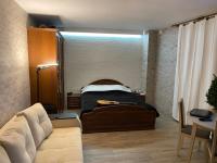 Freedom apartment on Khmelnytsky Str - B&B