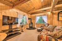 B&B Camp Connell - Cabin with Fire Pit Minutes to Vineyards and Hiking! - Bed and Breakfast Camp Connell