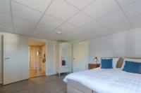 Zimmer mit Kingsize-Bett - Barrierefrei/befahrbare Dusche
