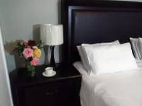 Deluxe Queen Suite