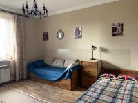 Zweibettzimmer mit Bad