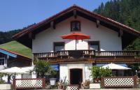 Haus Neuhäusl inkl. Chiemgaukarte - B&B Ruhpolding
