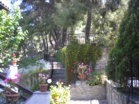 Apartment with Garden View