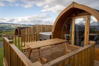 B&B Aberfeldy - Farragon Luxury Glamping Pod with Hot Tub & Pet Friendly at Pitilie Pods - Bed and Breakfast Aberfeldy