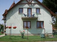 Borostyán Vendégház - B&B Balatonkeresztúr
