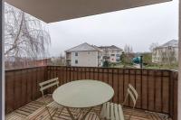 Arty Paris apartment Disneyland - B&B