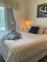 Queen Room with Garden View