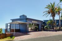 Solar Powered Camps Bay Sea View Apartment - B&B Cape Town