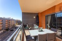 Privilege Apartment Les Mouettes with Rooftop Pool, Village Marina - Olhão - B&B Olhão