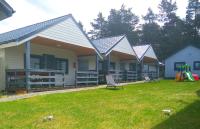 Bursztynowo Domki z basenem - Bed and Breakfast Ostrowo