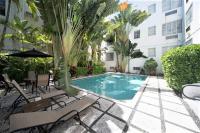 Spacious Private SOBE Studio - Bed and Breakfast