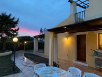Villa Holiday Park Stintino - Piscina privata ed esclusiva - Bed and Breakfast