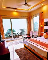B&B Kasauli - Wood Stock Kasauli - Rooms & Cottages - Panoramic View & Balcony Rooms - Bed and Breakfast Kasauli