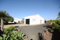 Beautiful spacious villa with private heated pool in Lajares - B&B Lajares