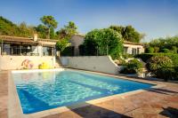 Maison Caroline - Villa 10 personnes avec piscine à 5km de Saint Tropez - Chambres d'hôtes Saint-Tropez