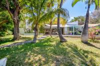 Villa avec piscine à Saint-Gilles les Bains, 260 m², 9 pers. - B&B
