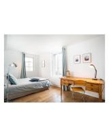 Kamer met Queensize Bed en Uitzicht op Zee