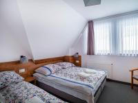 Doppelzimmer mit Gartenblick