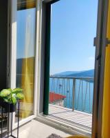 Apartment Noemi with a direct beach view - B&B Rabac