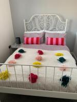 My Perfect Place Rooms & Apartments -Some rooms with Hot Tub- Free Parking - Chambres d'hôtes Blackpool