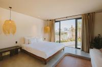 King Room with Garden View